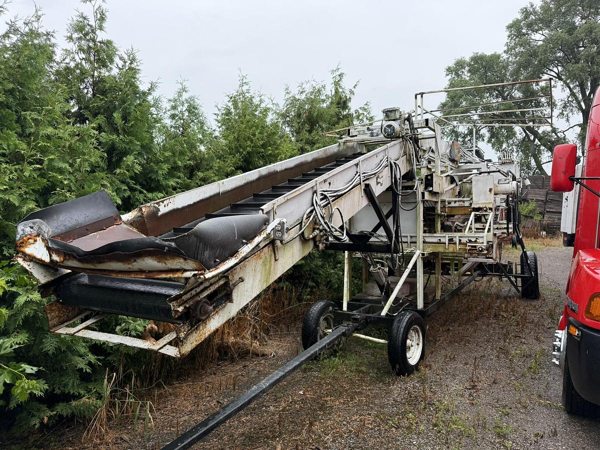 Used Alliston Machinery Grading Station Bin Piler