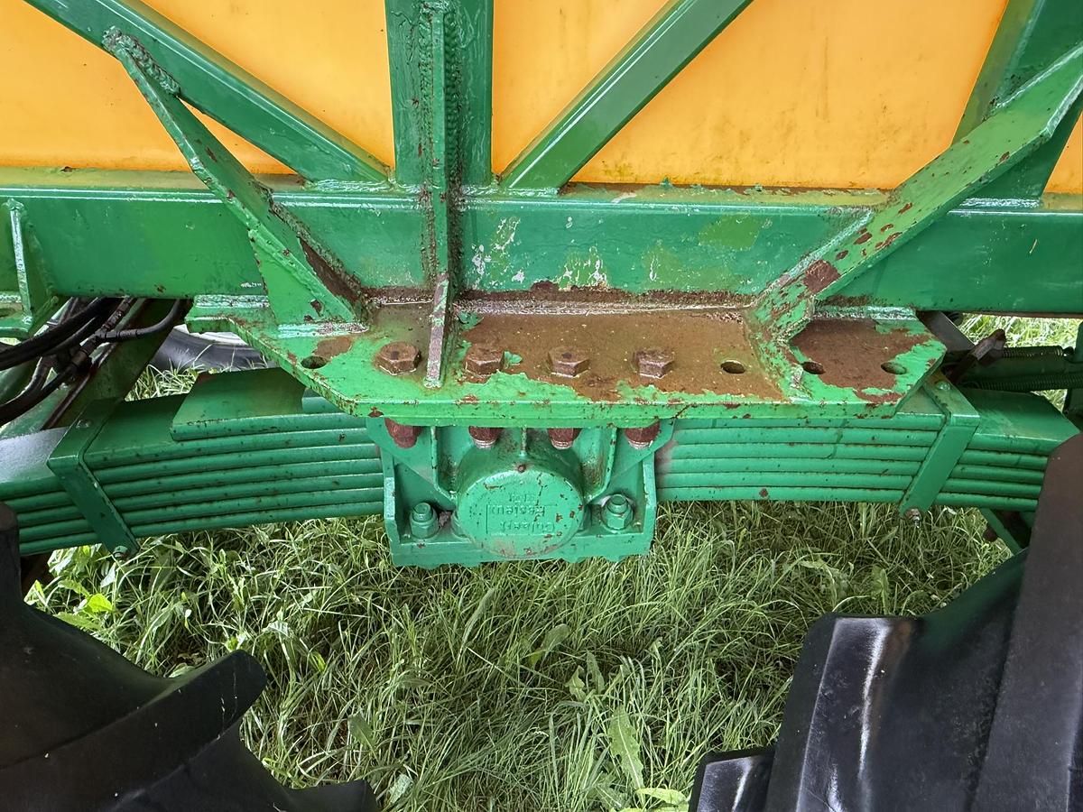 Used Redball 690, 2000 Gallon, 120' Boom,