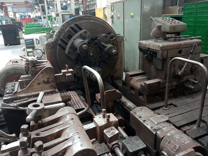 Used 1967 RAFAMET UBB 112 Double-support Lathe for Wheel set turning