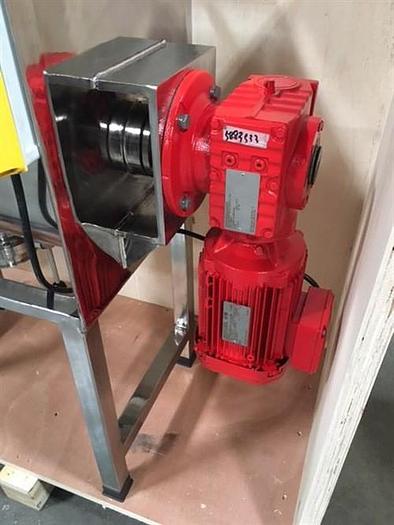 Used NEW 15 CU. FT. RIBBON BLENDER - S/S