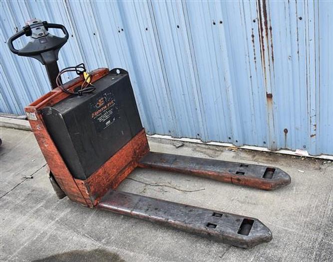 Used 4500 LB TOYOTA ELECTRIC PALLET JACK for Sale at Mohawk Machinery