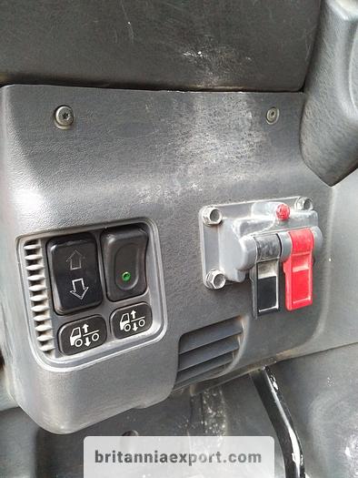 Used 2001 SCANIA P114G 380 tractor unit