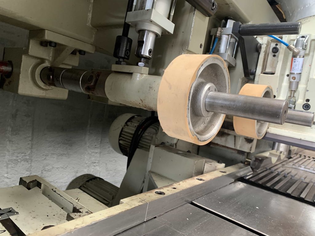 Usato 1998 Scorniciatrice marca Costa