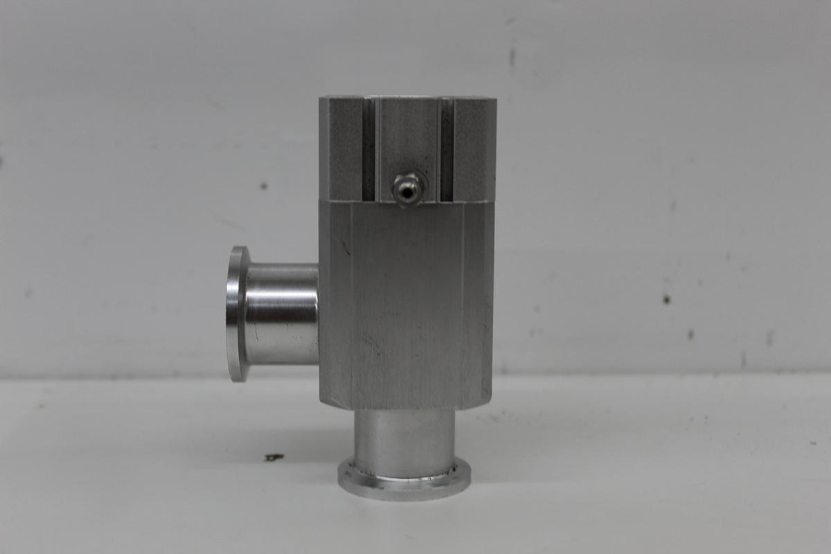 Used SMC XLA-25 CH3791/4/00 High Vacuum Pneumatic Angle Valve