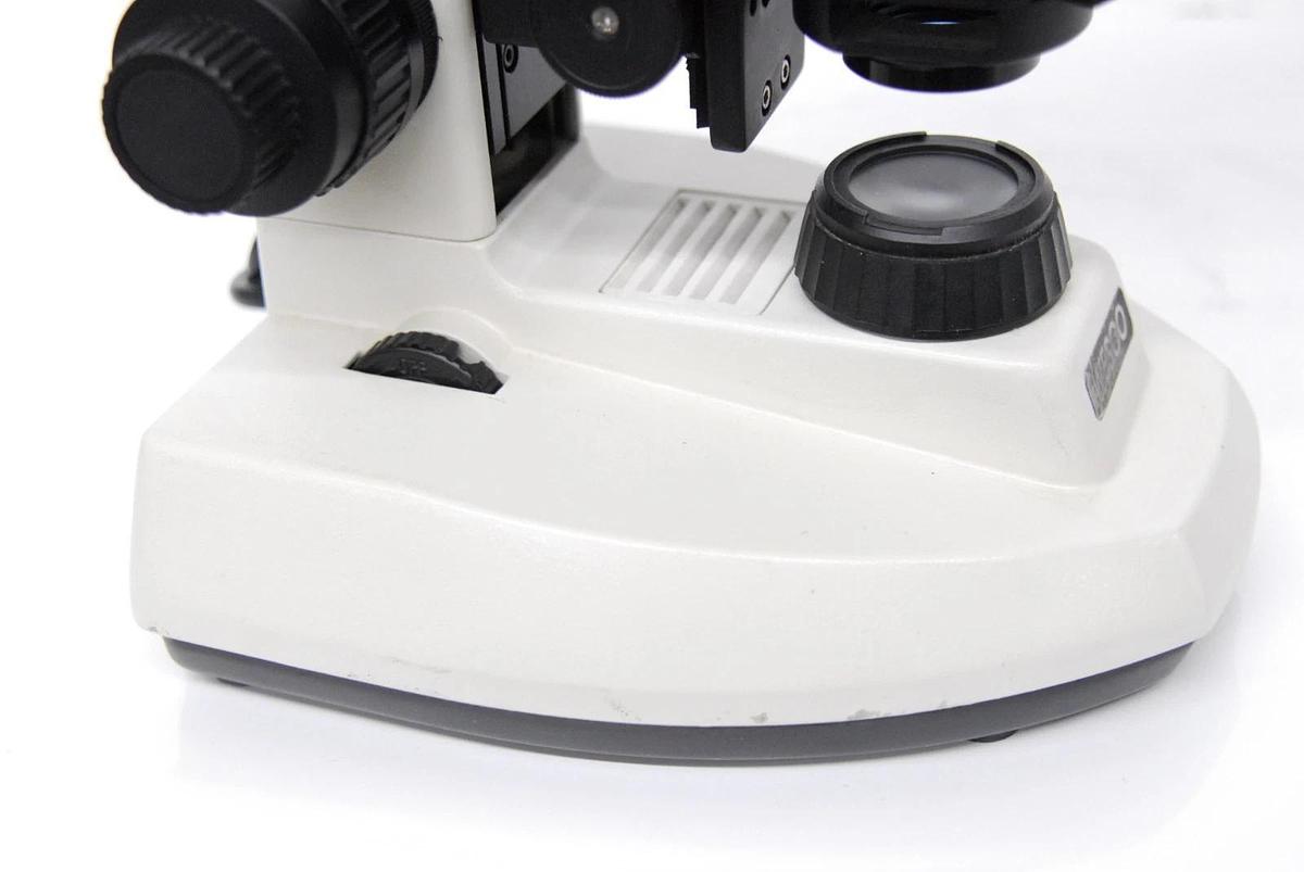 Used Wesco Lab VU 4200 Binocular Microscope W/ 4/10/40/100x SP-Achro Objectives