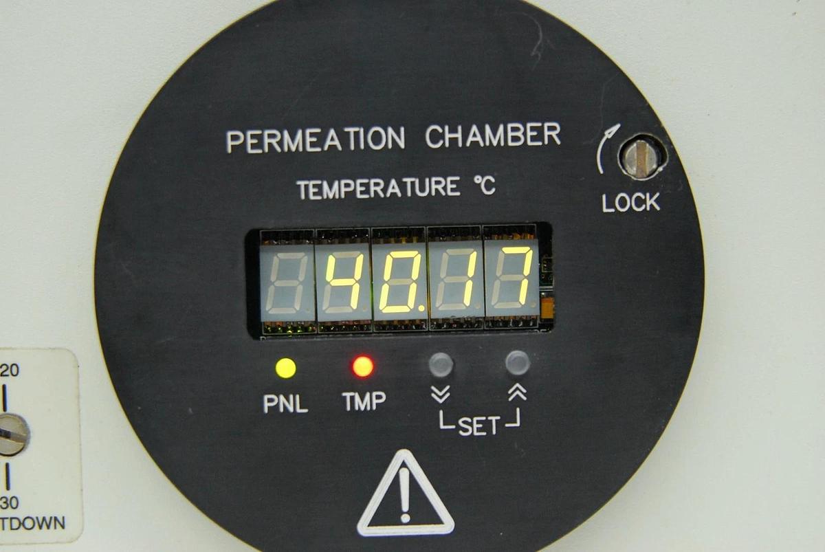 Used VICI Metronics 150 Dynacalibrator Calibration Gas Generator