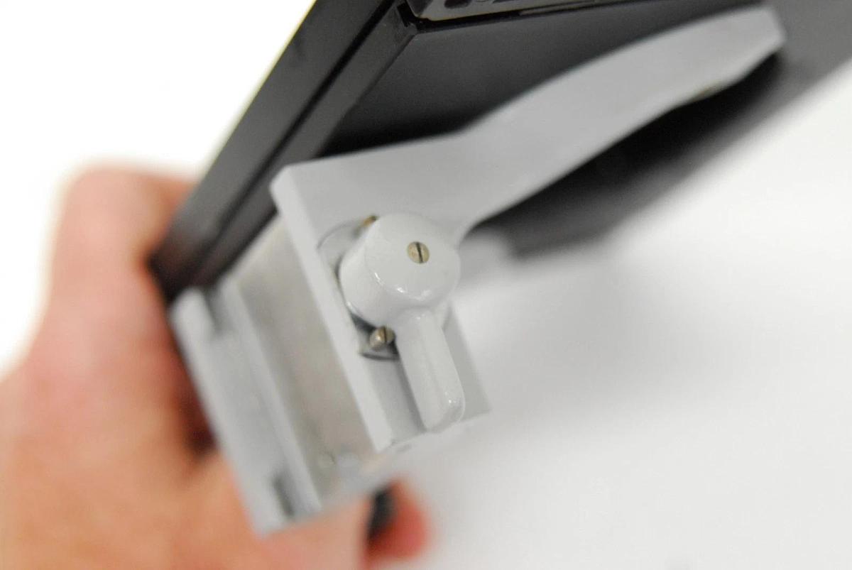 Used Zeiss 47 34 15 Mechanical Stage X-Y Stage W/ Quick Release Stage Carrier