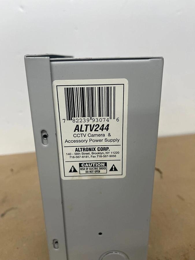 Used Altronix ALTV244 4 Fused Outlet AC Wall Mount CCTV Power Supply