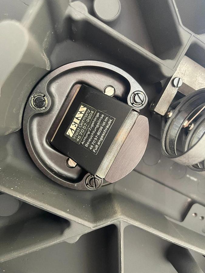 Used Zeiss Universal III Microscope Body Stand - Read Description - Bad Focus Block