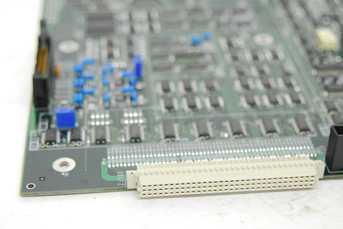 Used Applied Biosystems 3130 - IOPLUS 628-4124 Control Board