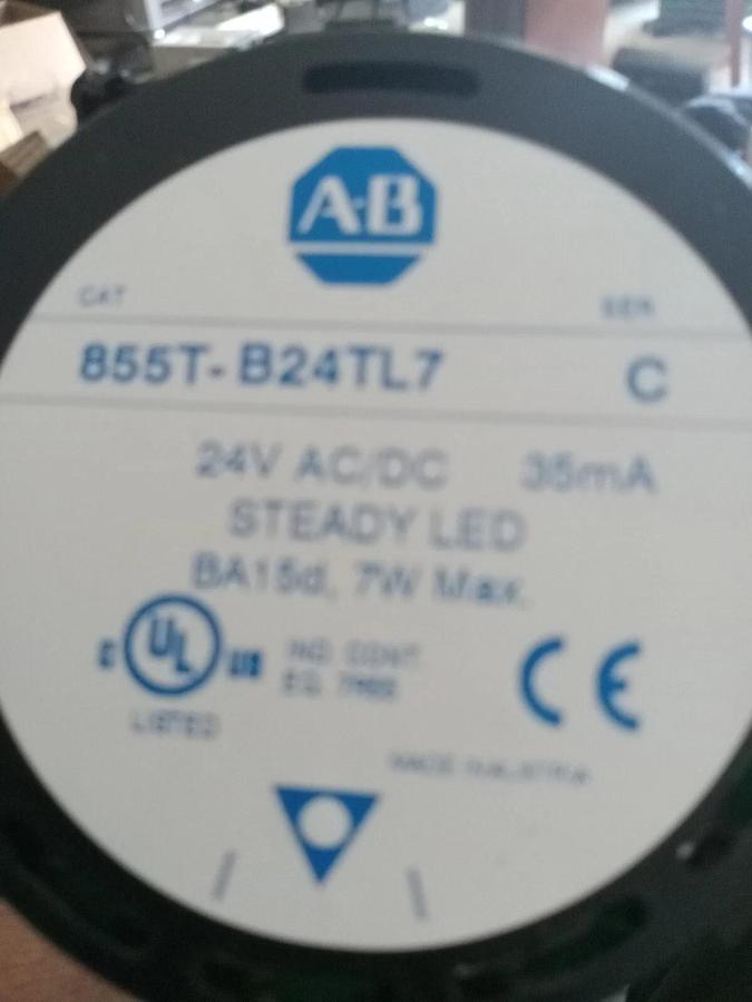 Used Allen-Bradley White LED Stacklight, plus base, cable, bracket 855T-B24TL7