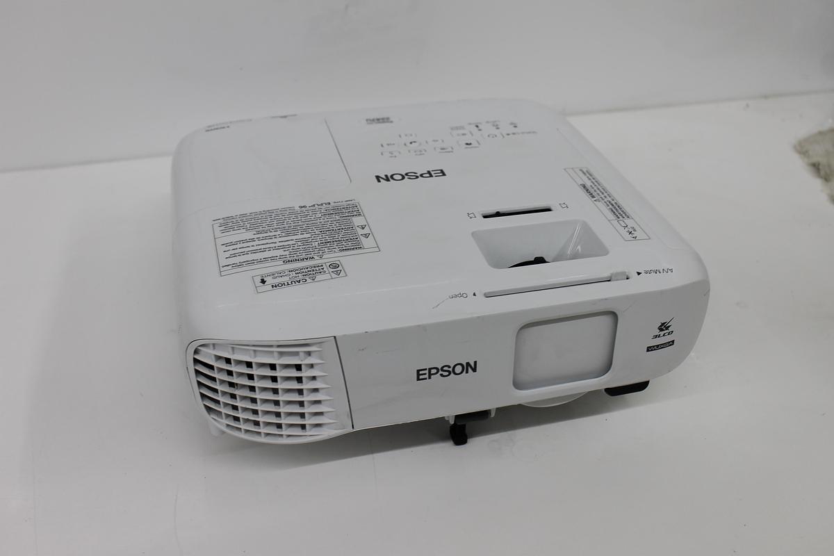 Used Epson Powerlite 2247U 3LCD Projector