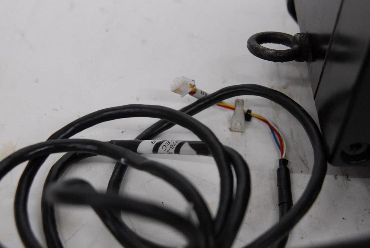 Used Kawasaki Sanyo Denki P80B22450LCX2A BL Super Servo Motor / 60490-1032RON Encoder