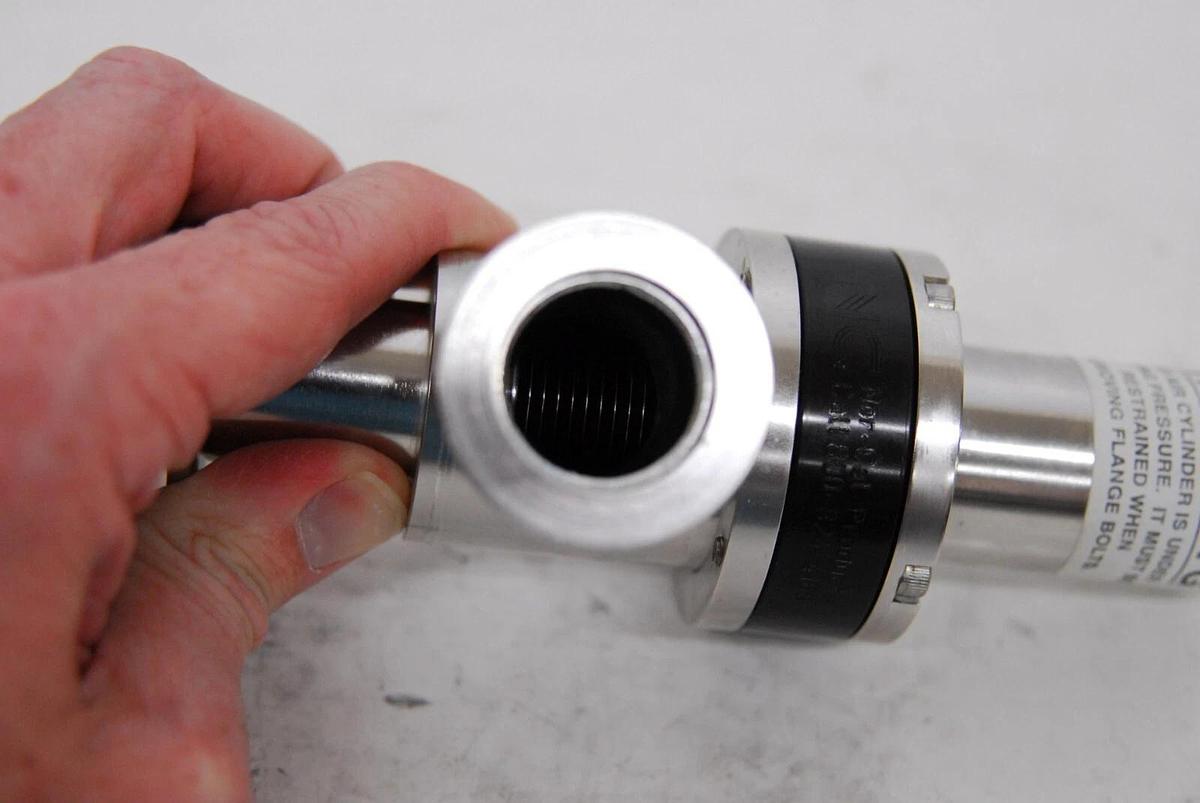 Used Nor-Cal ESVP-1002-NWB Pneumatic Angle Valve