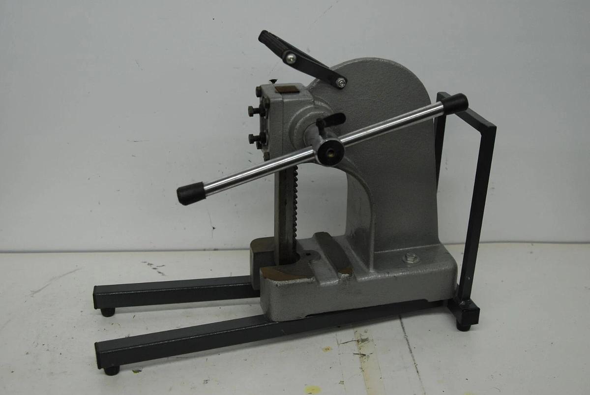 Used Lab-Volt C-36825 Flange Bolt Torquing Demonstrator Press