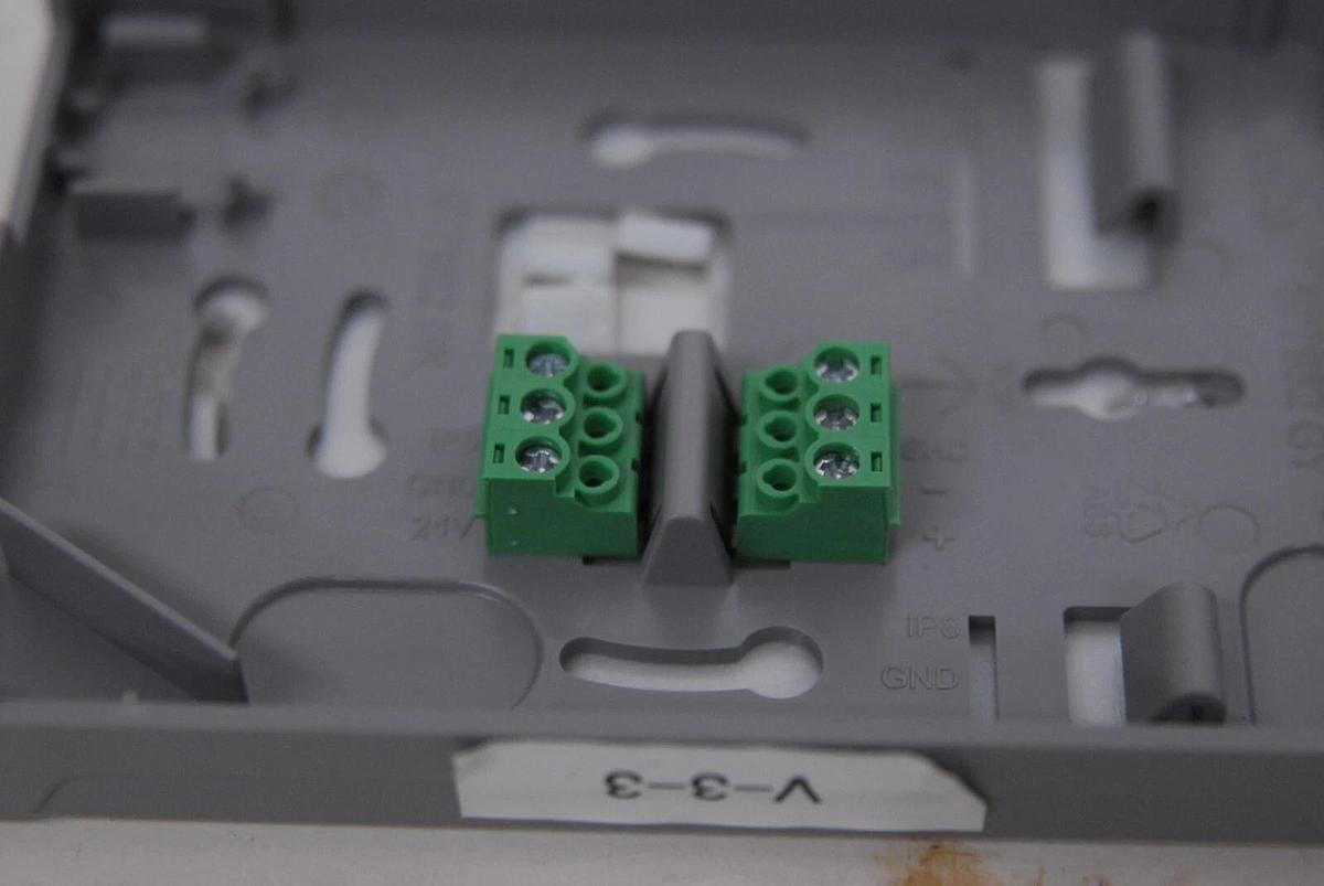 Used Delta iNTREO eZNS-T100-B-SM-047-WWG-CCI enteliZone Network Sensor