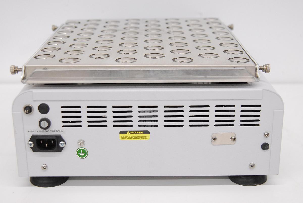 Used Thermo Scientific Barnstead Lab-Line SHKA2000 MaxQ 2000 Orbital Shaker