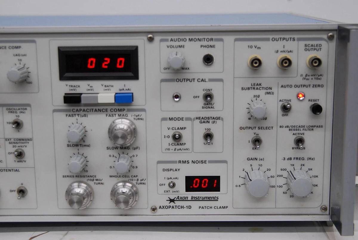 Used Axon Instruments AXOPATCH-1D Patch Clamp Amplifier - READ DESCRIPTION