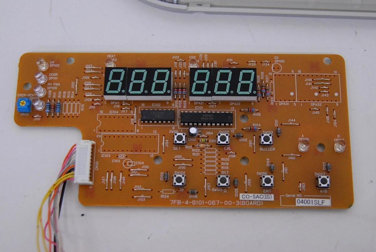 Used 7FB-4-B101-067-00-3 CO-5AC(IS) Control Panel - Sanyo CO2 Incubator