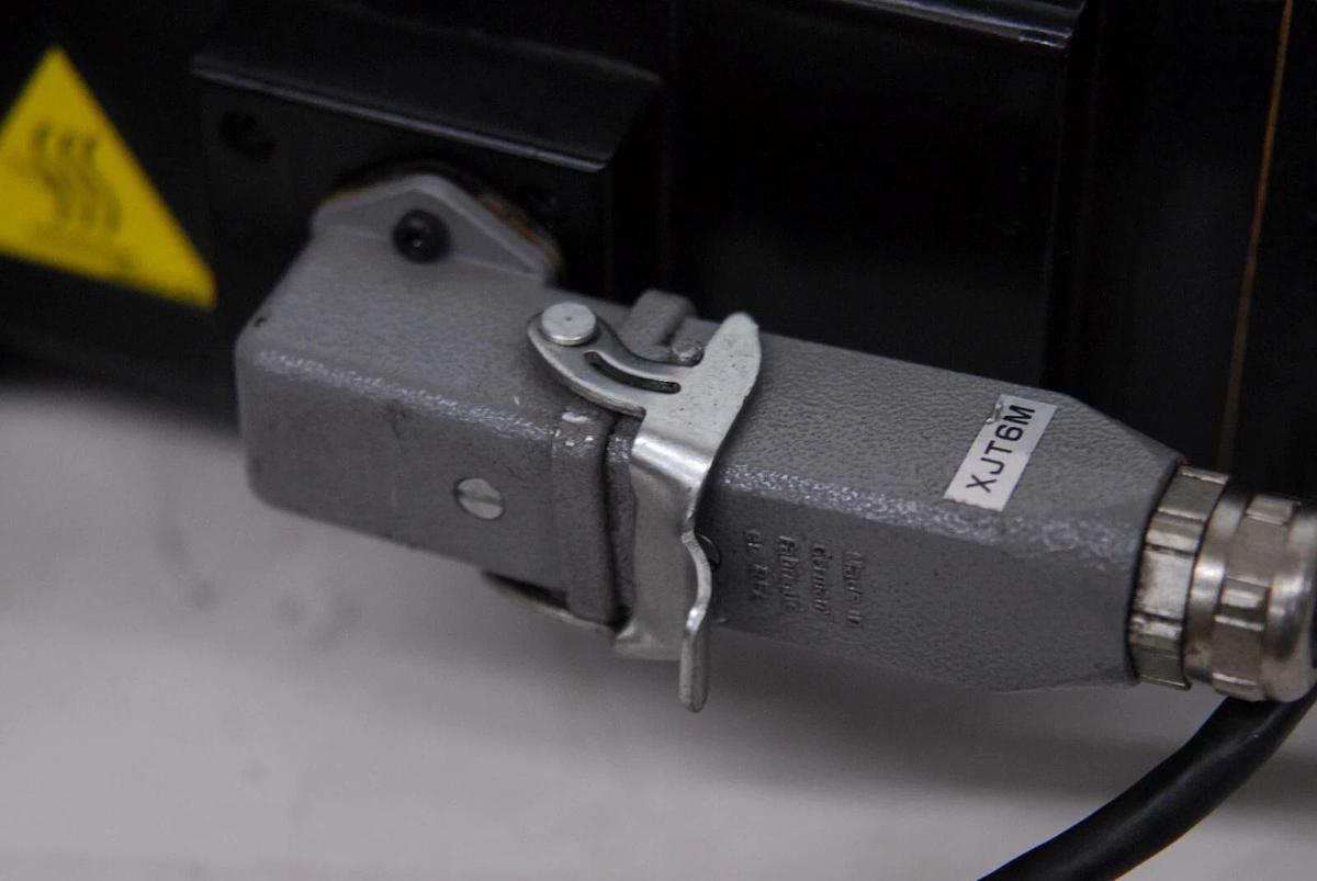 Used Kawasaki Sanyo Denki P60B13200LCX2C BL Super Servo Motor / 60490-1032RON Encoder