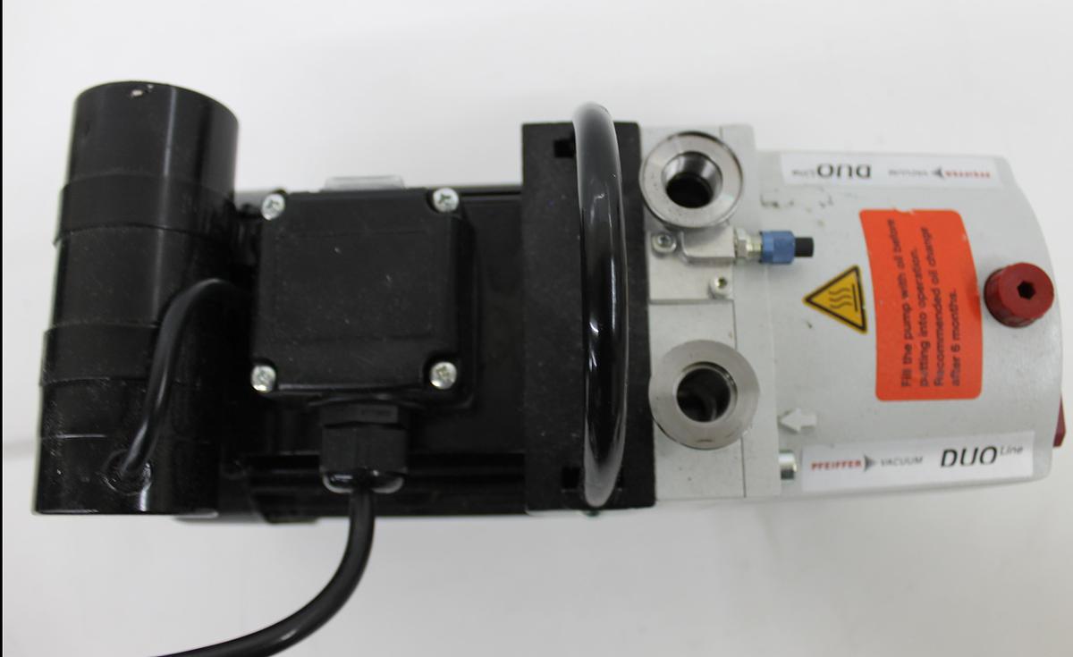 Used Pfeiffer DUO 3 PK D41 062 H Vacuum Pump