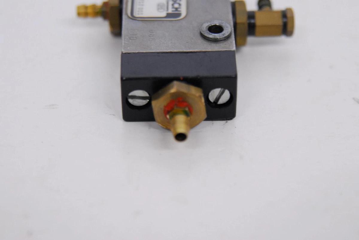 Used Bosch 0-820-212-001 Pneumatic Solenoid Valve 3/2 NC