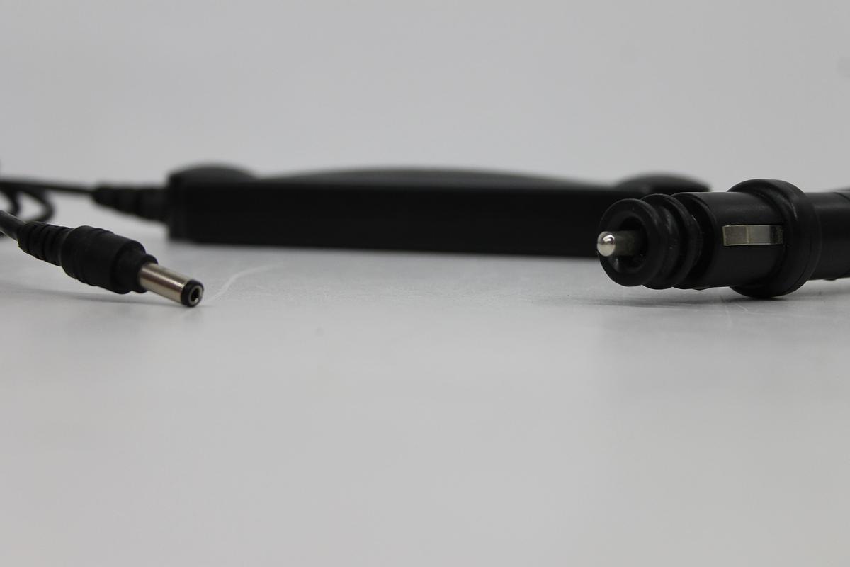 Used Fujitsu 100360-20 90W Auto/Air Adapter