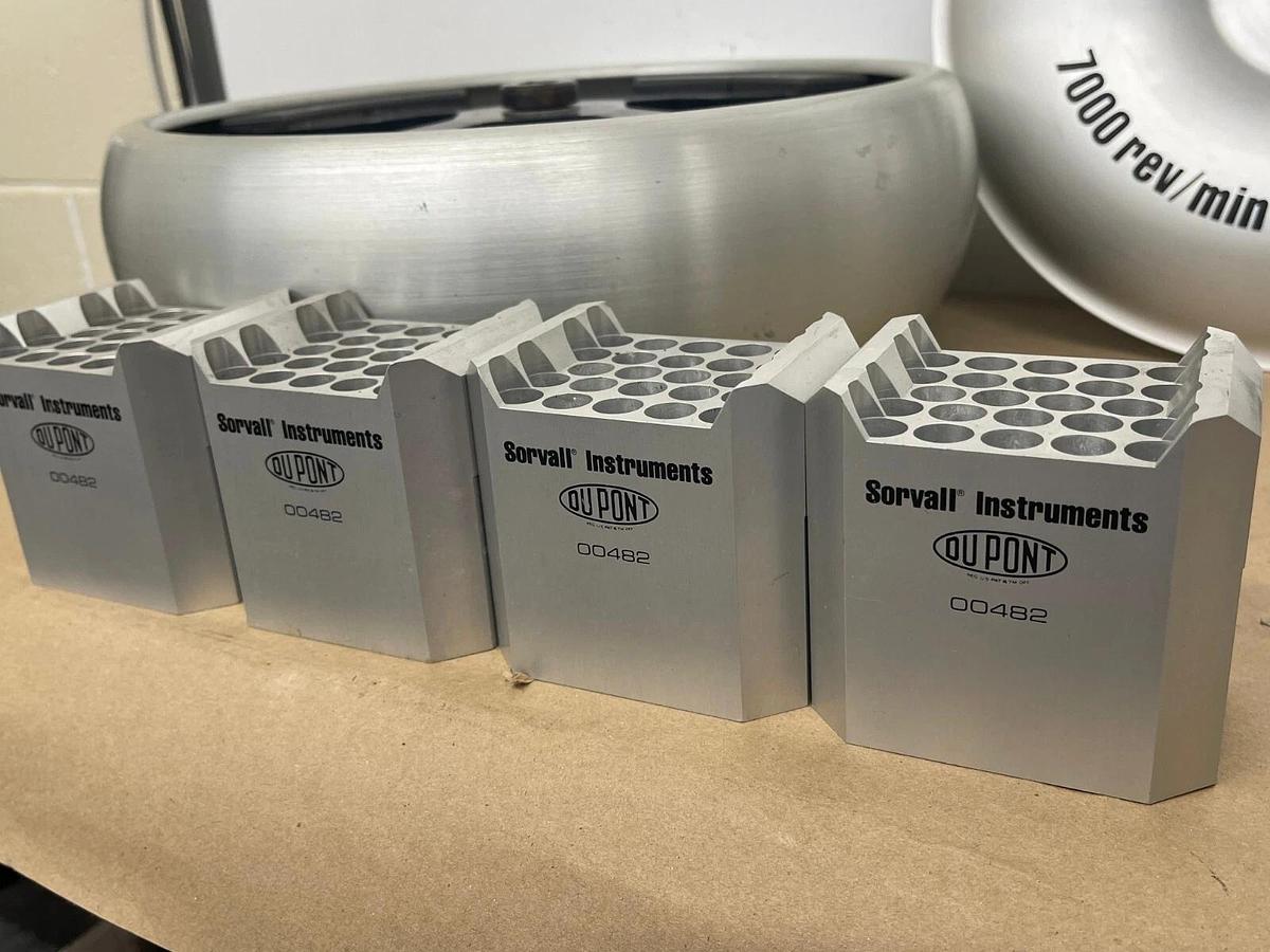 Used Sorvall DuPont HS-4 7000 Rev/Min Rotor W/ Sorvall DuPont Buckets 00482