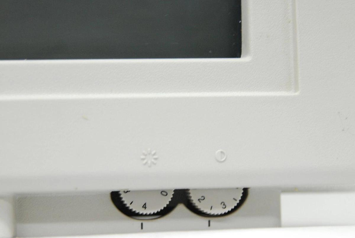 Used Agilent 2090-0355 DR5815 15" Multi-Synchronization CRT Monitor (Sonos 5500)