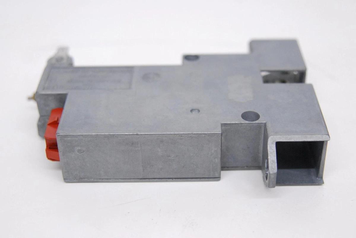 Used Beckman GS-6R Centrifuge - 8410 Lid Latch