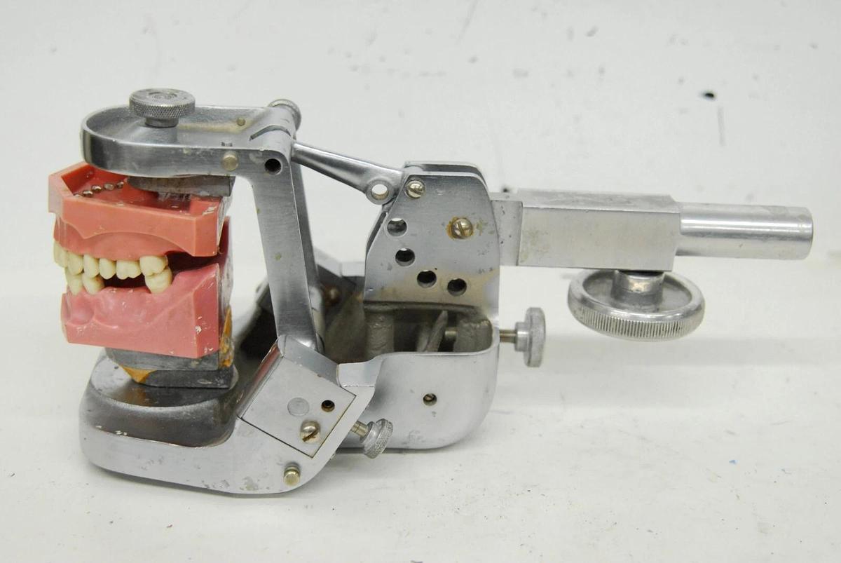 Used Hanau Varsity Manikin Dental Articulator PAT 1682904