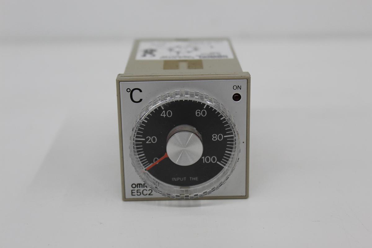 Used Omron E5C2-R20G Temperature Controller