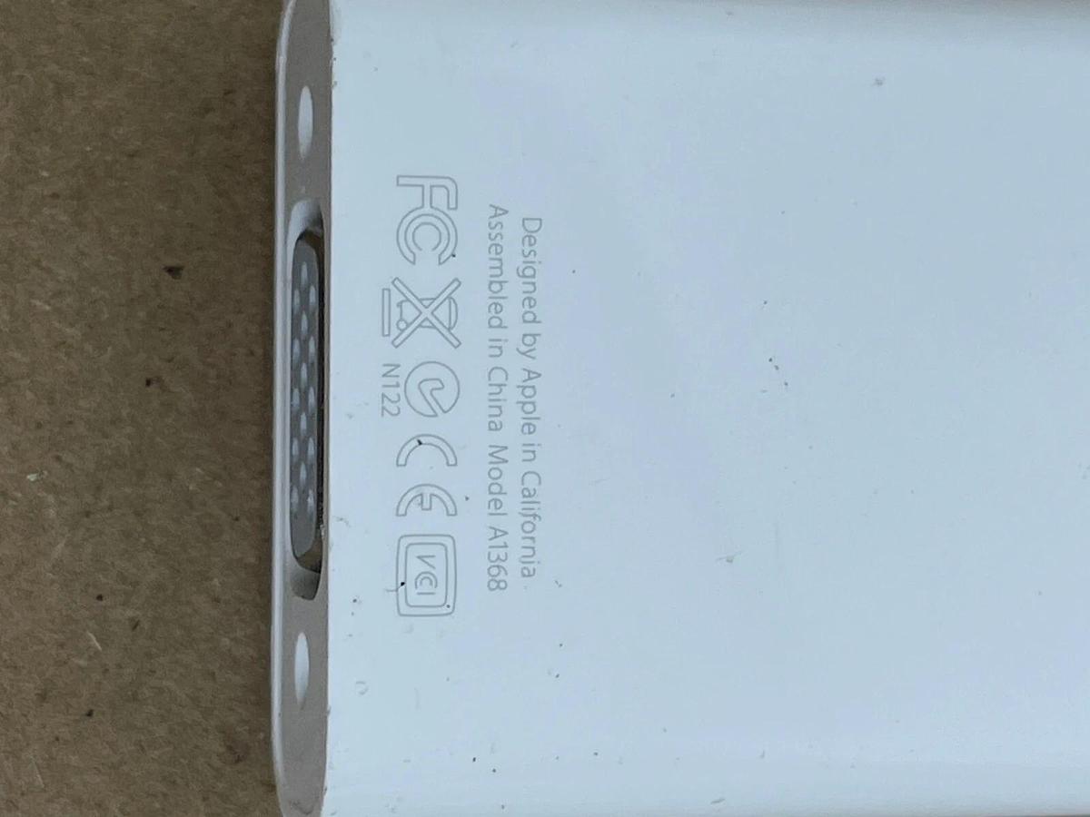 Used Apple 30-pin to VGA Adapter Cable A1368 For iPad, iPhone,iPod - Lot of 6