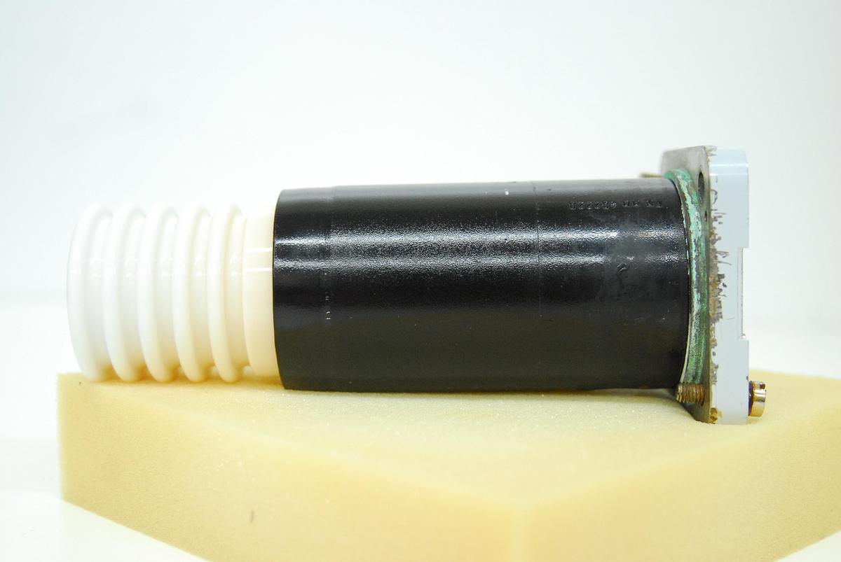 Used Siemens KFN-MO-2L, 402169 XDR Ceramic Sealed Tube X-Ray Source: molybdenum