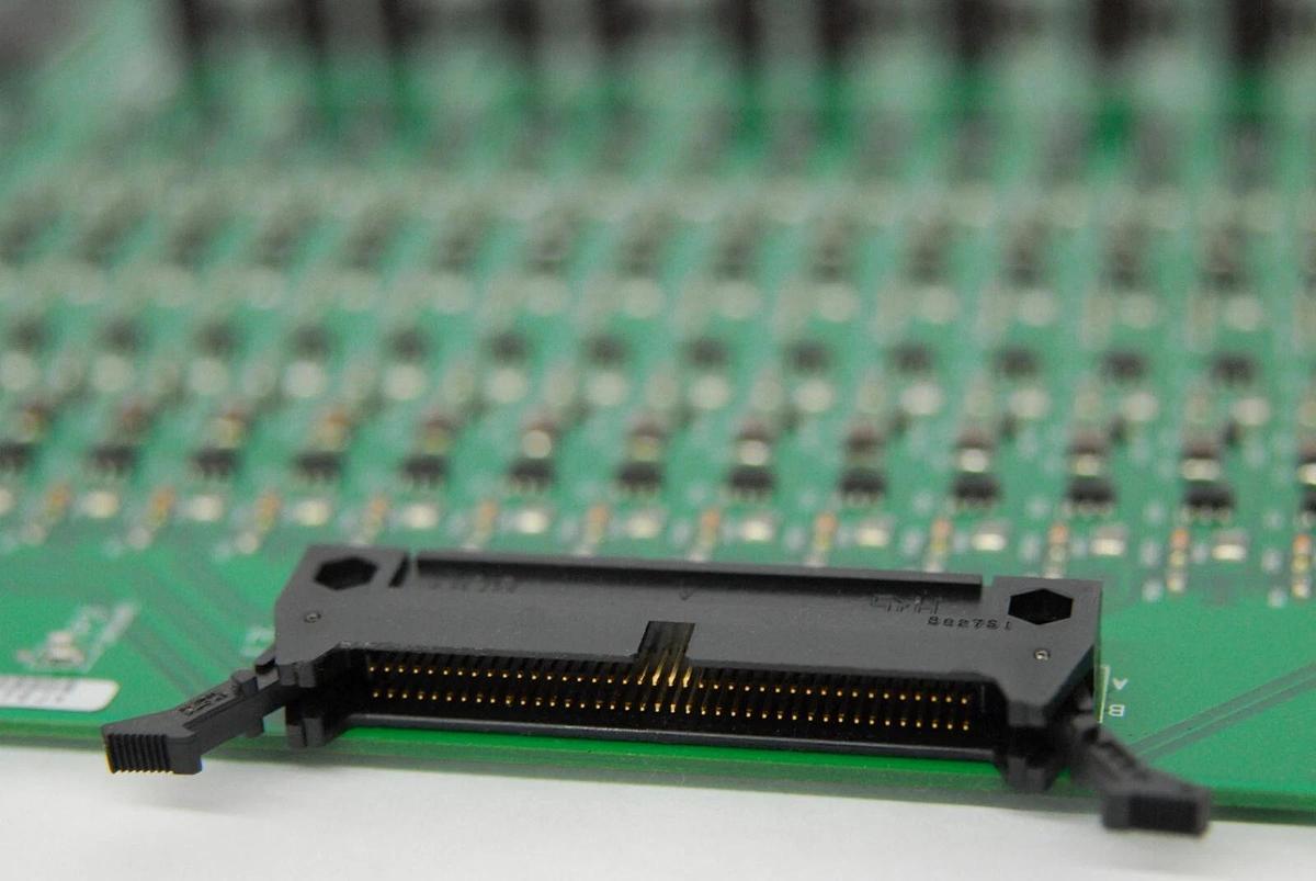 Used GE GEYMS TRDR ASSY 2123305-2 Transmit Driver Assembly (GE LOGIQ 400)