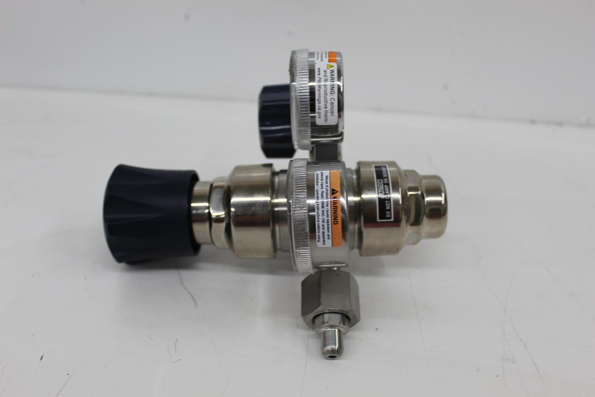 Used TESCOM SG264100-00A1A-002 SG2 316L Stainless Steel Two-Stage Pressure Regulator