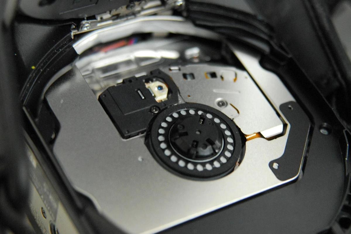 Used Sony DCR-DVD650 DVD Flash Media Camcorder - Read Description - Lot of 2 27242763111