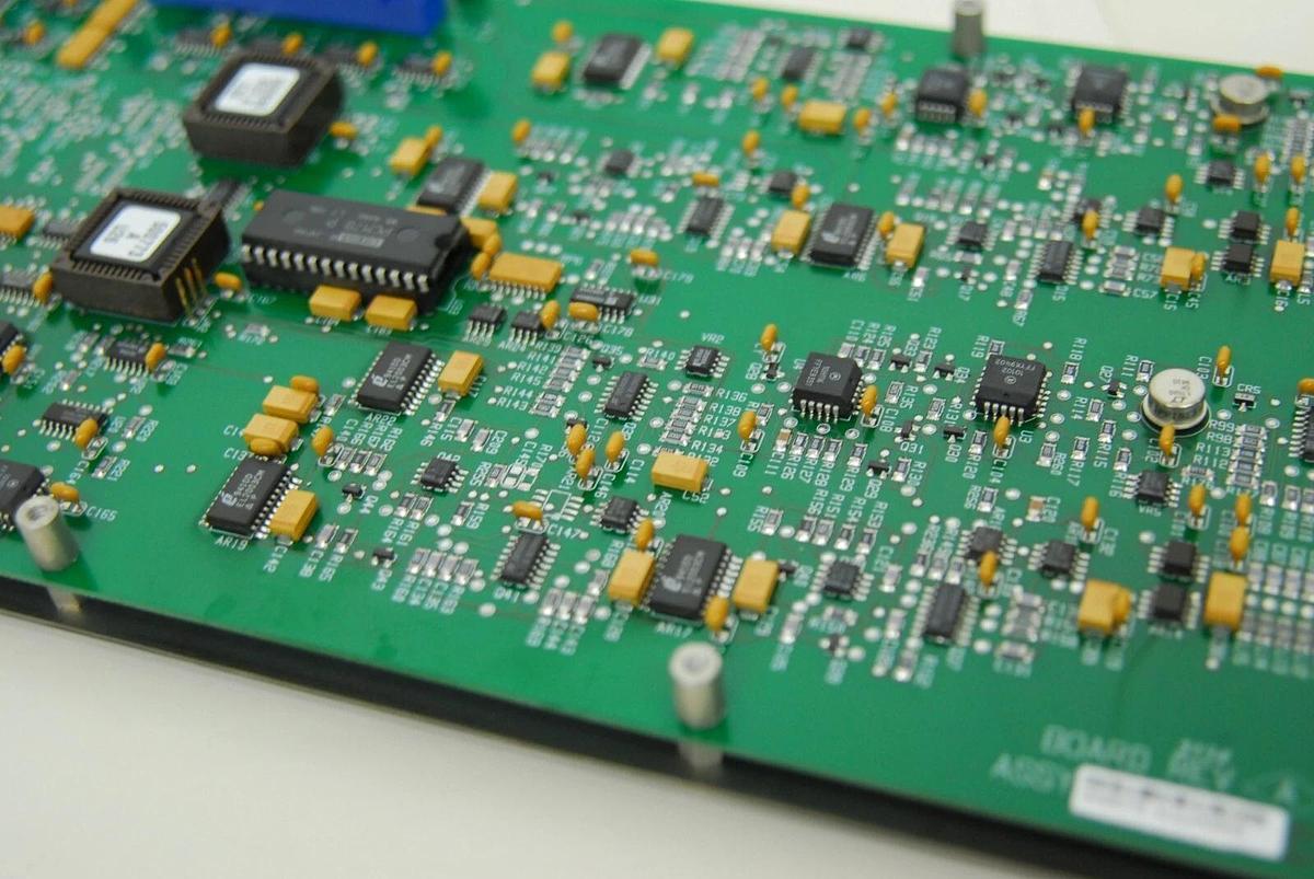 Used Board 3194 REV A, ASSY 00500772 W/ Attached Cables(Beckman LS6500)