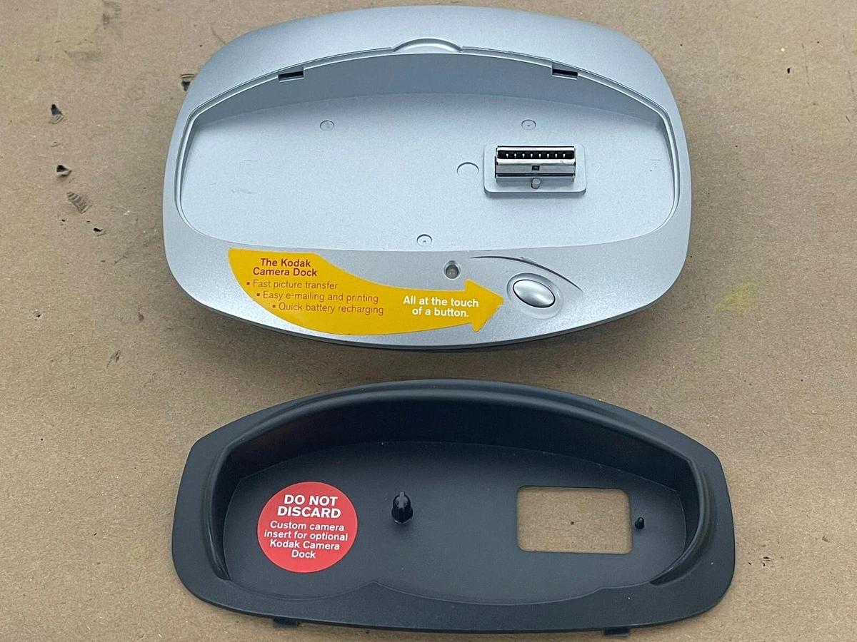 Used Kodak EasyShare DX3500 2.2MP Digital Camera W/ Dock and Accessories 41778356425