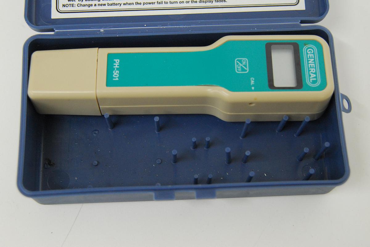 Used General PH501 Digital Pocket pH Meter
