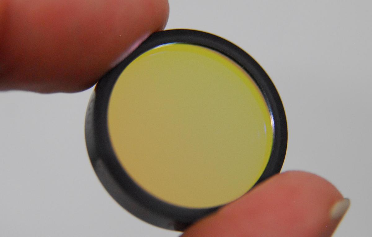 Used DeltaVision 34-100615-001 597-45 Cy3 25mm Fluorescence Filter
