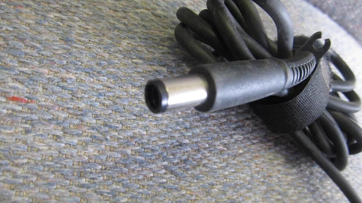 Used HP  Power Adapter HSTNN-LA35 45W 19.5V 2.31A AC LOT OF 3