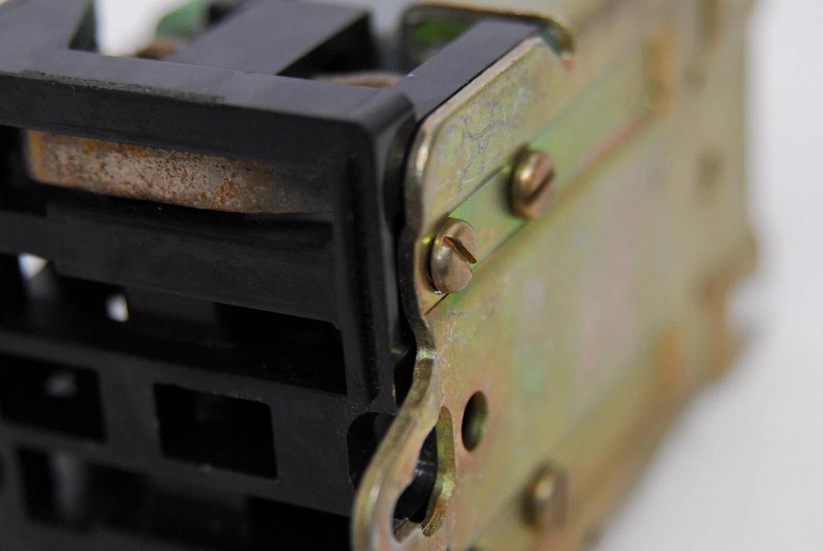 Used GE CR260L20CA Lighting Contactor - 2NO poles, 115-120V, 60HZ