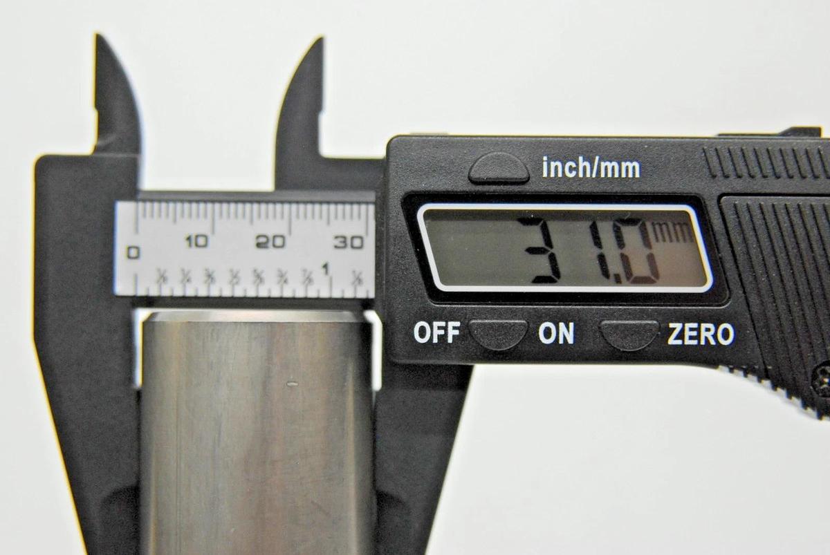 Used ALM LA2-3-1 /K Precision Cross Roller X-Y Linear Stage W/ 31mm Pole Mount