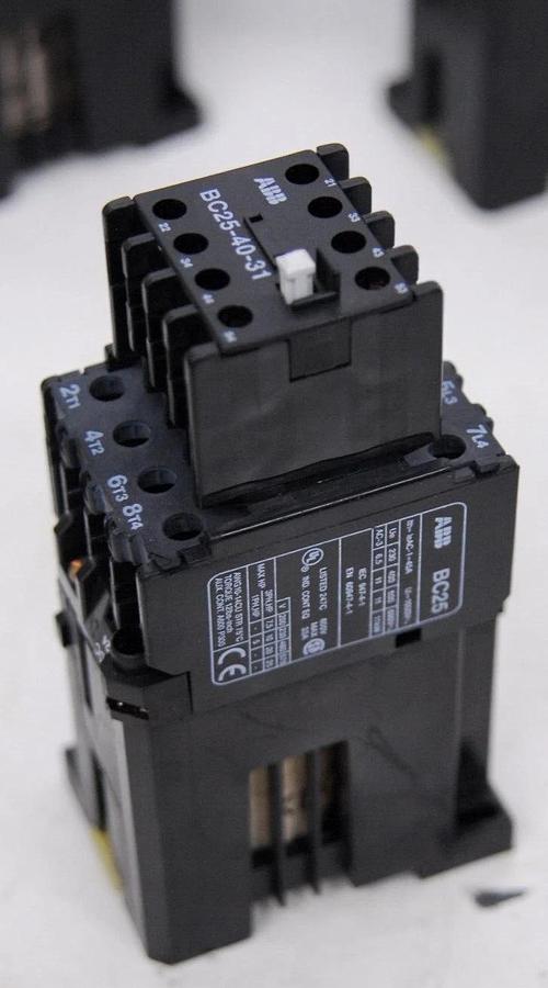 Used ABB BC25 Contactor W/ ABB BC25-40-31 Contact Block