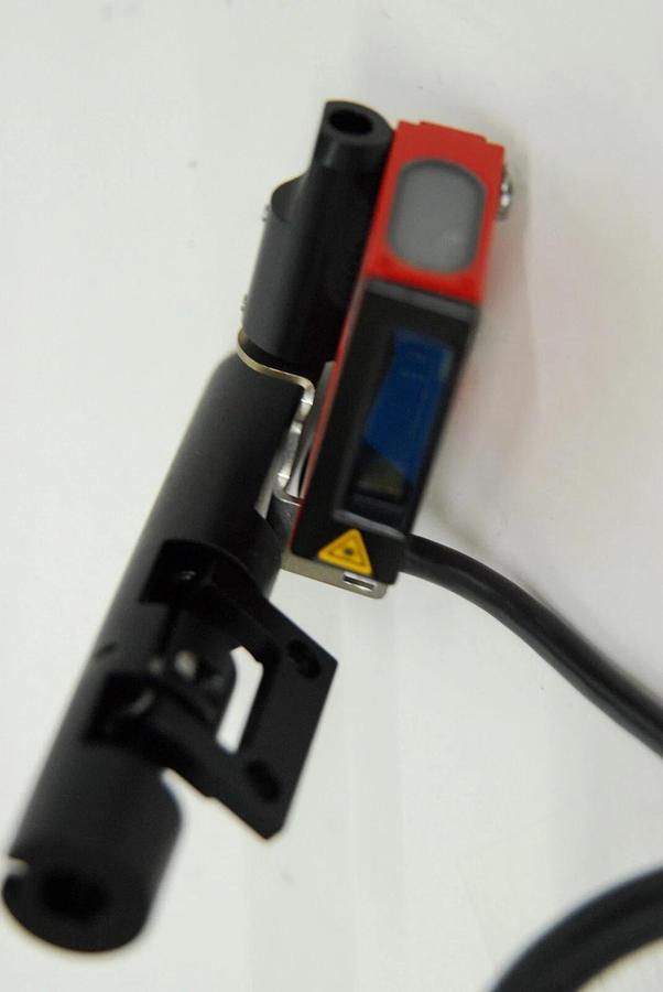 Used Leuze 50105421 BCL 8 SN 492 BHAM Reader Sensor (QIAGEN QIAsymphony SP)