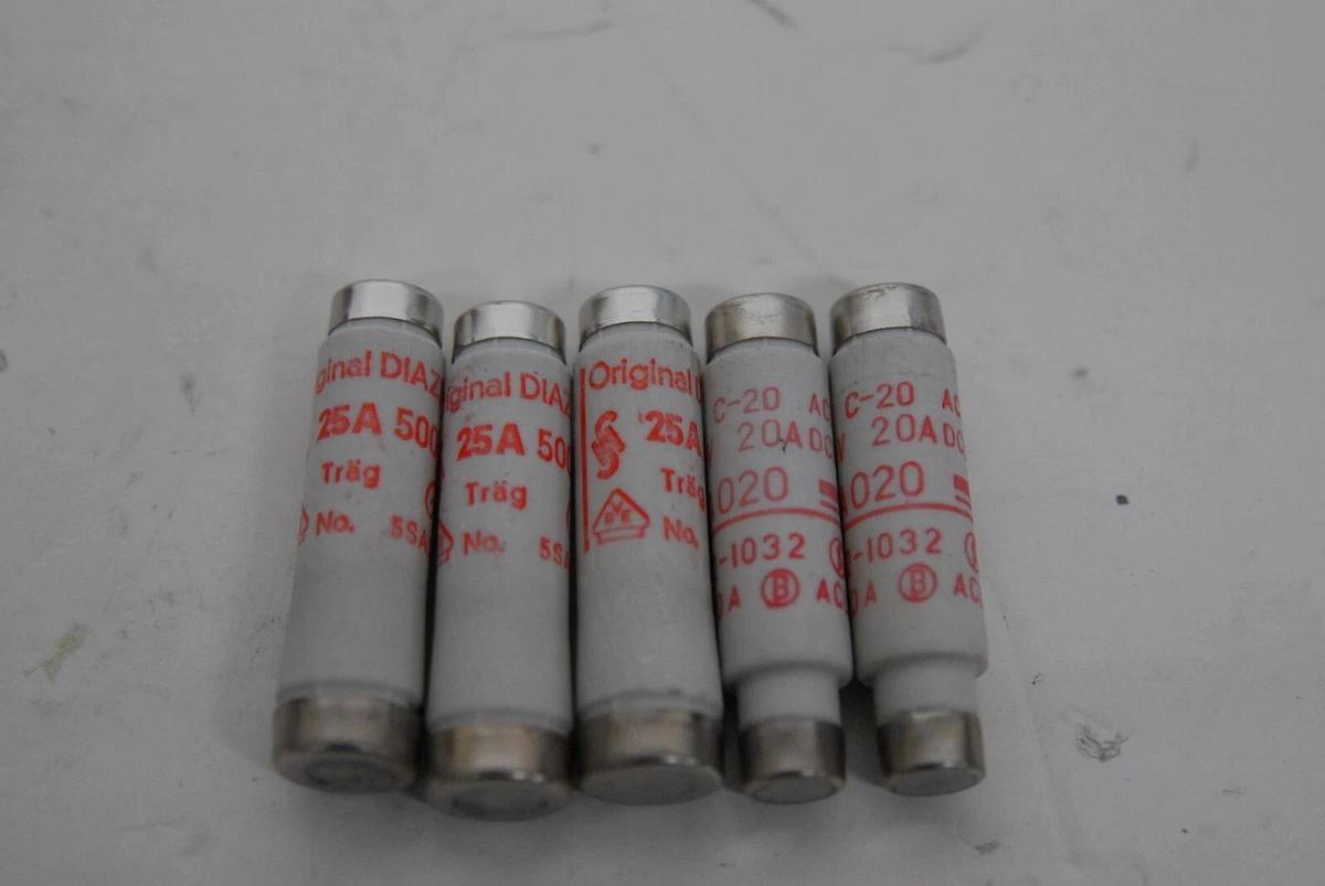Used Fuji 41-8746 600V 30A Fuse Holders W/ Fuses - Lot of 5
