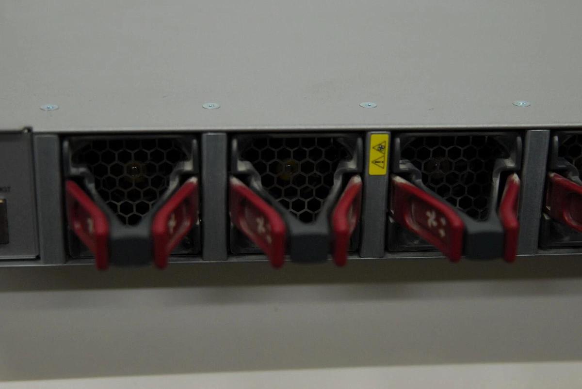 Used Cisco Catalyst 4500-X Series (WS-C4500X-F-16SFP+) 16x10 Gigabit Ethernet Switch