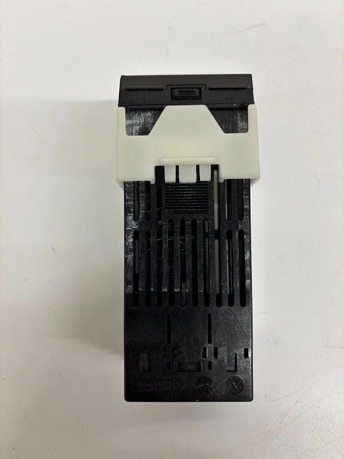 Used YOKOGAWA UT130 TEMPERATURE CONTROLLER