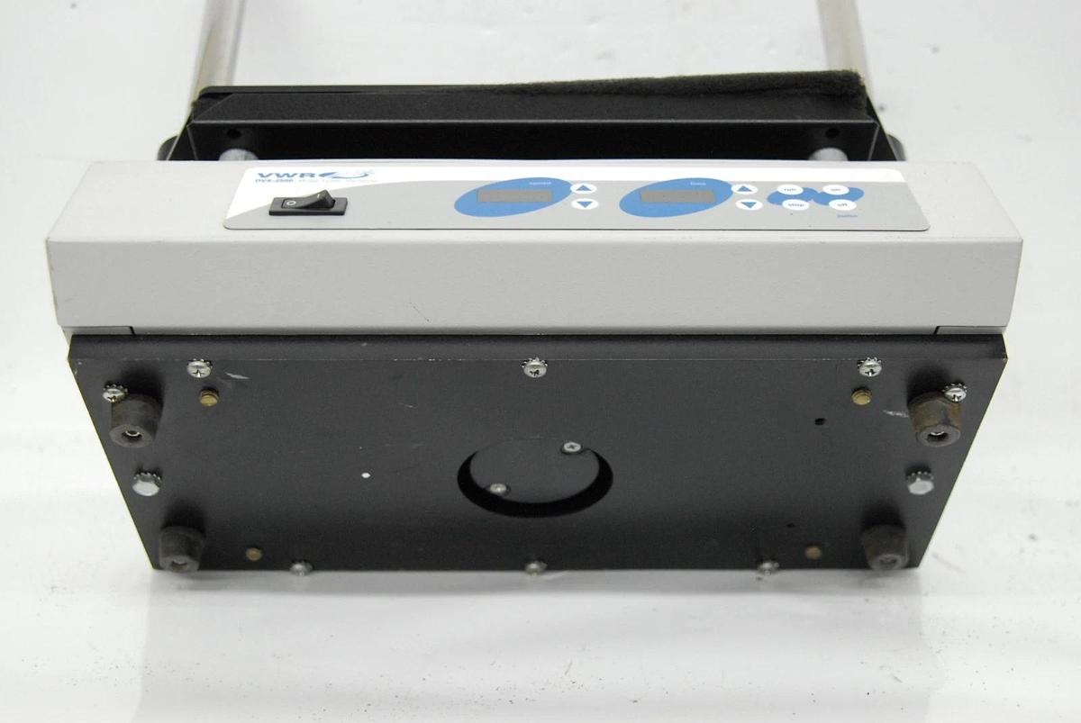 Used VWR Scientific DVX-2500 14005-826 945063 Digital Multi-Tube Vortexer